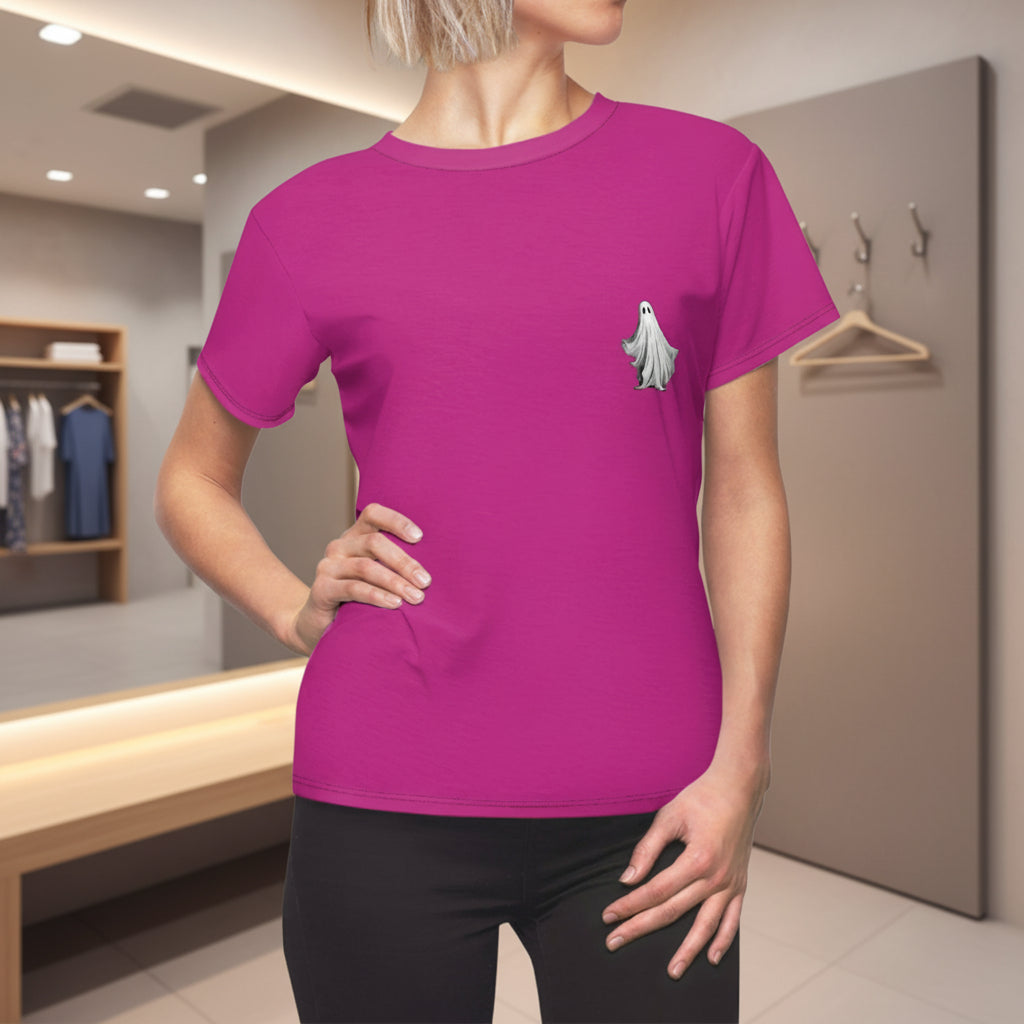Hauntingly Cute Ghost Tee for Women - Perfect for Halloween Celebrations